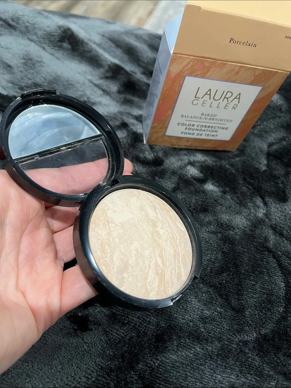 Laura Geller Porcelain Baked Balance-N-Brighten Color Correcting Foundation